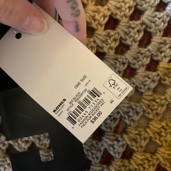 Black Fuzzy / Fur Bucket Hat - Picture 5 of 5